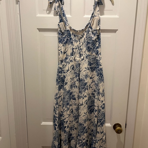 Reformation Floral Blue and White Dress - Picture 2 of 3